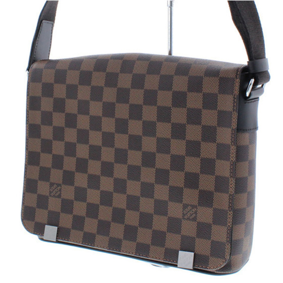 Louis Vuitton Damier District PM Messenger Diagonal Shoulder Bag - Picture 2 of 7
